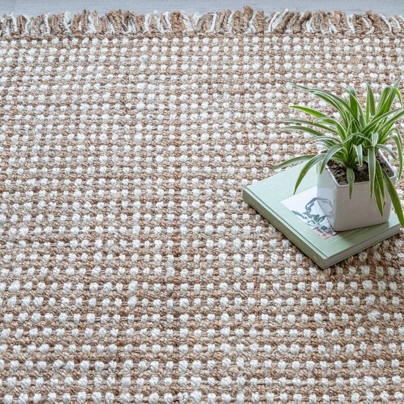 White and Bage Handmade Jute Alistor Rug